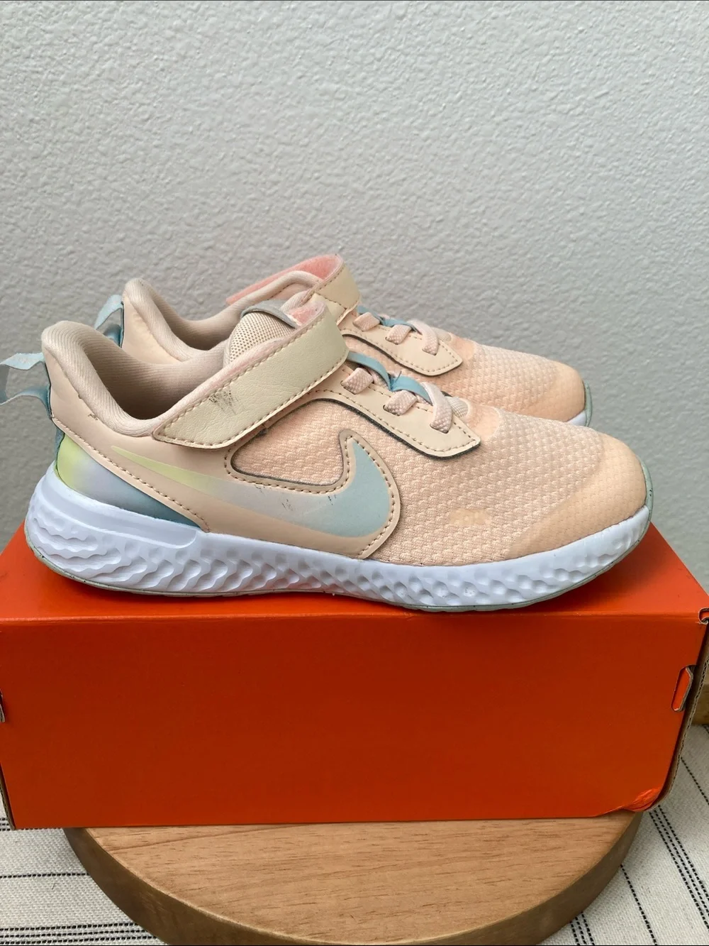 SALE! 50% Off Nike Kids Peach and White Lightweight Sneaker Size: 13c